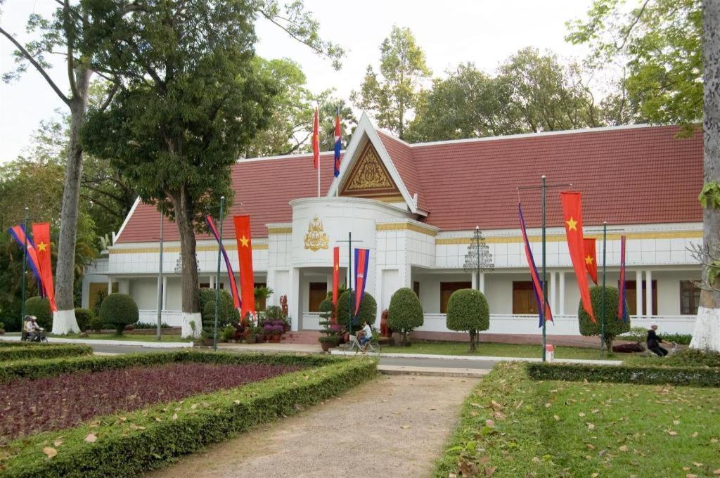 The Cyclo Siem Reap Hotel Buitenkant foto