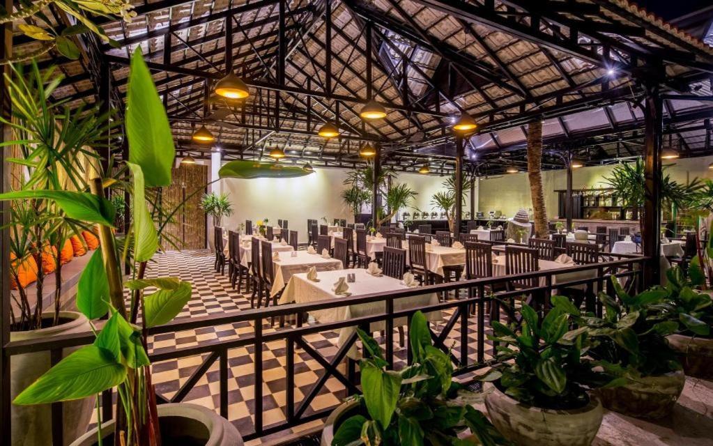 The Cyclo Siem Reap Hotel Buitenkant foto