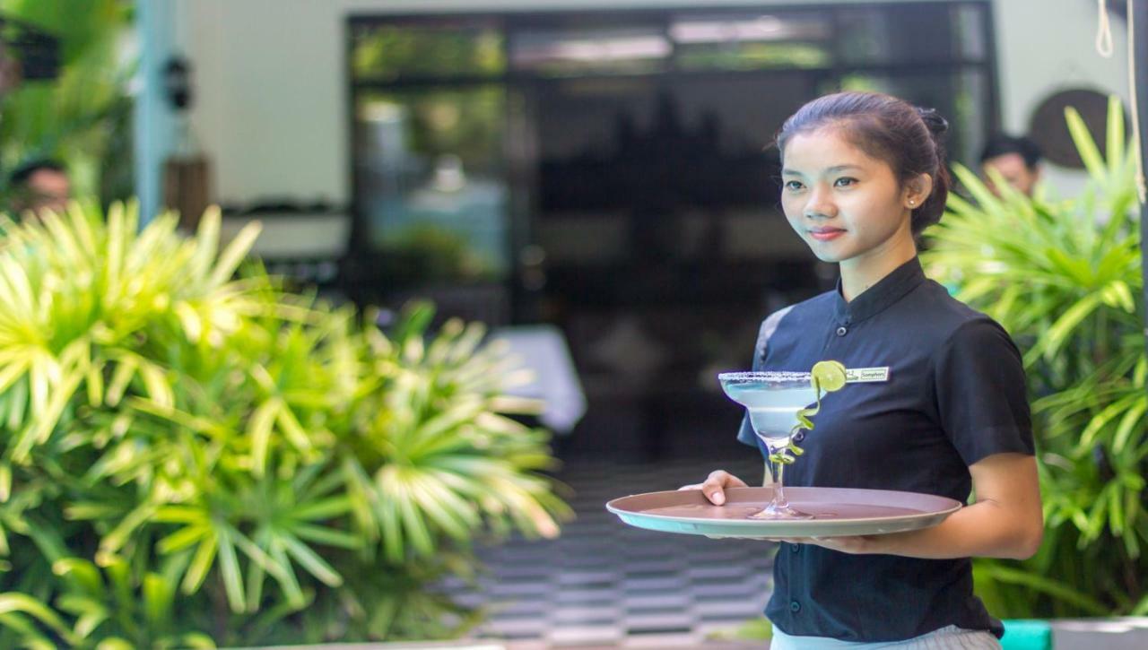 The Cyclo Siem Reap Hotel Buitenkant foto